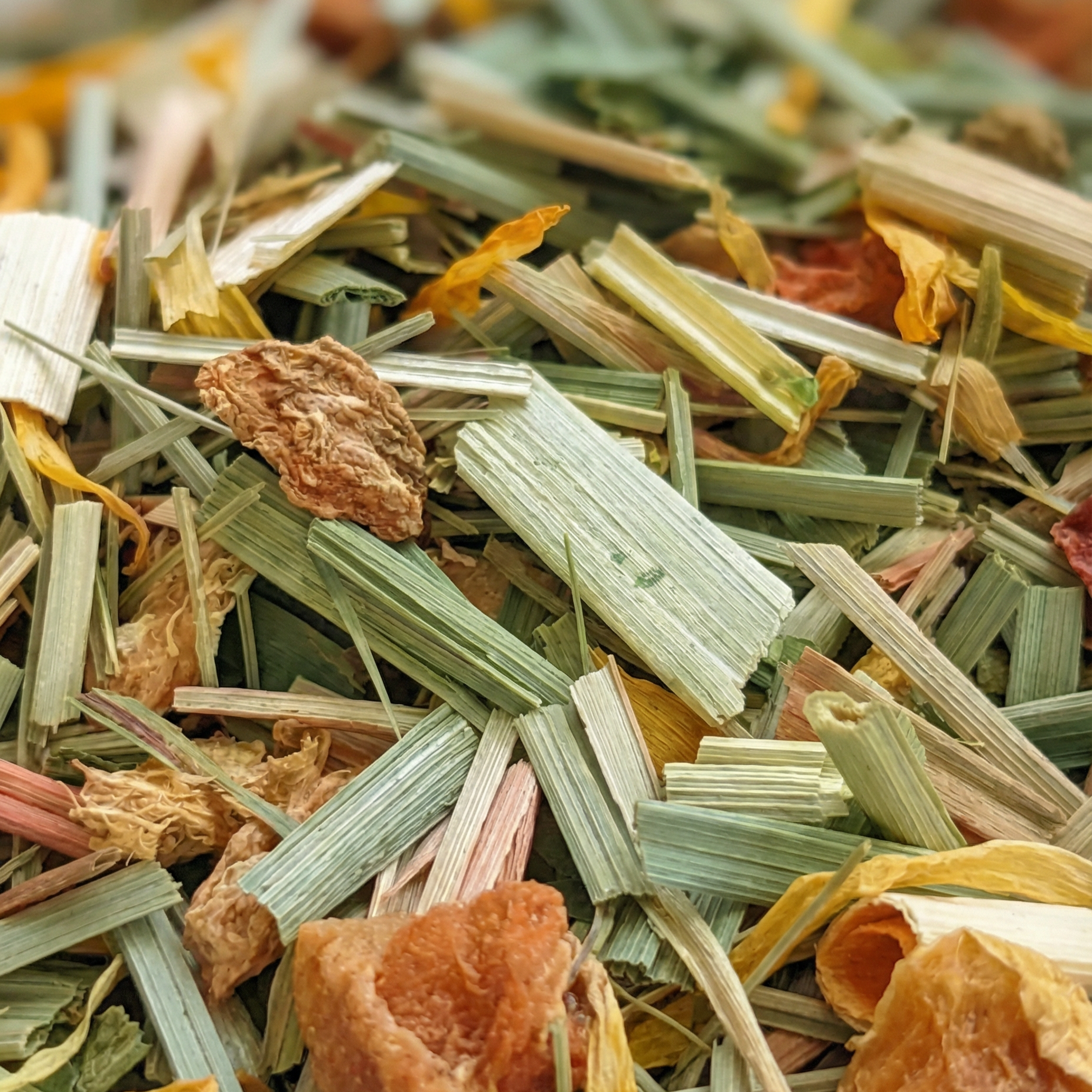 Lose Kräuterteemischung von BUDAPEST – Lemongras, Stevia, Ingwer und Sonnenblumenblüten von Alandas