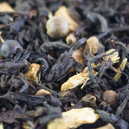 Alanda's Tea HIMALAYA Schwarztee Nahaufnahme – Ingwer, Kardamom, Zimt und Nelken loser Tee