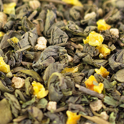 Alanda's Tea MARRAKECH loser Grüntee Nahaufnahme – Grünteeblätter mit gelben Blütenpfefferminze Zitrone